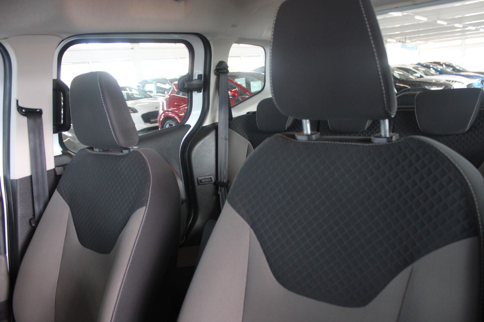 Fahrzeugabbildung Ford Tourneo Courier 1.5 TDCi Trend AHK KLIMA WinterP