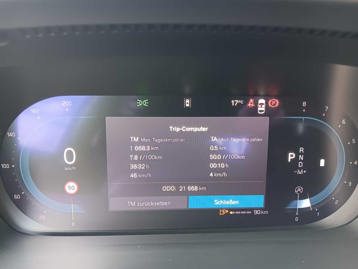 Fahrzeugabbildung Volvo XC40 B4 Automatik Plus Dark '360 Cam, GJR'