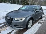 Audi A3 Sportback ambiente - Audi A3 aus 2013: Limousine