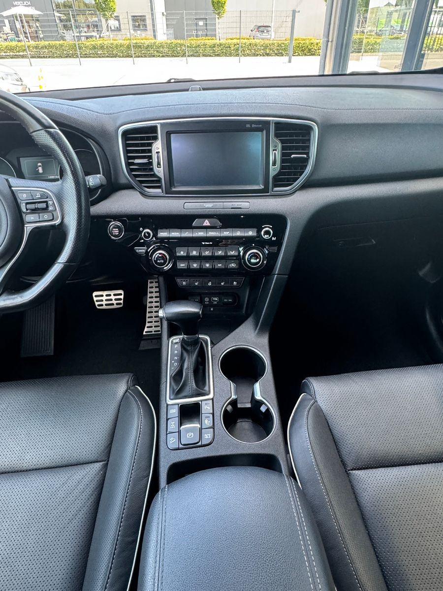 Fahrzeugabbildung Kia Sportage GT-Line 4WD,Navi,Leder,Sitzh,Kamera v+h