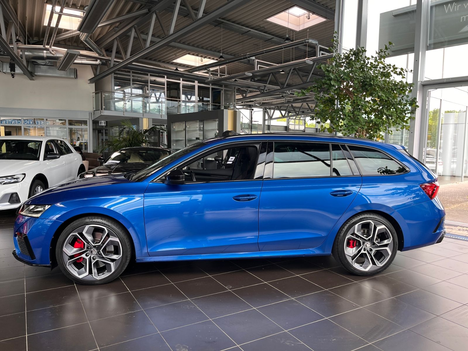 Fahrzeugabbildung SKODA Octavia Combi RS PANO AHK LED NAVI