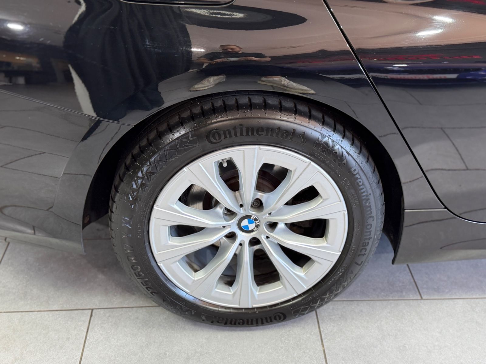 Fahrzeugabbildung BMW 320d xDrive Touring Advantage|NAVI|AHK|LED|