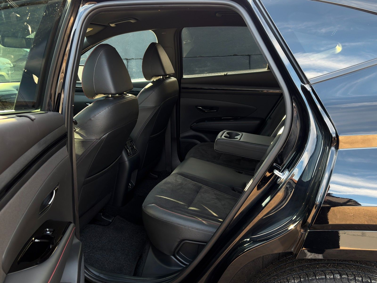 Fahrzeugabbildung Hyundai Tucson 1.6 GDI N-Line PHEV 4WD Kamera AHK ACC