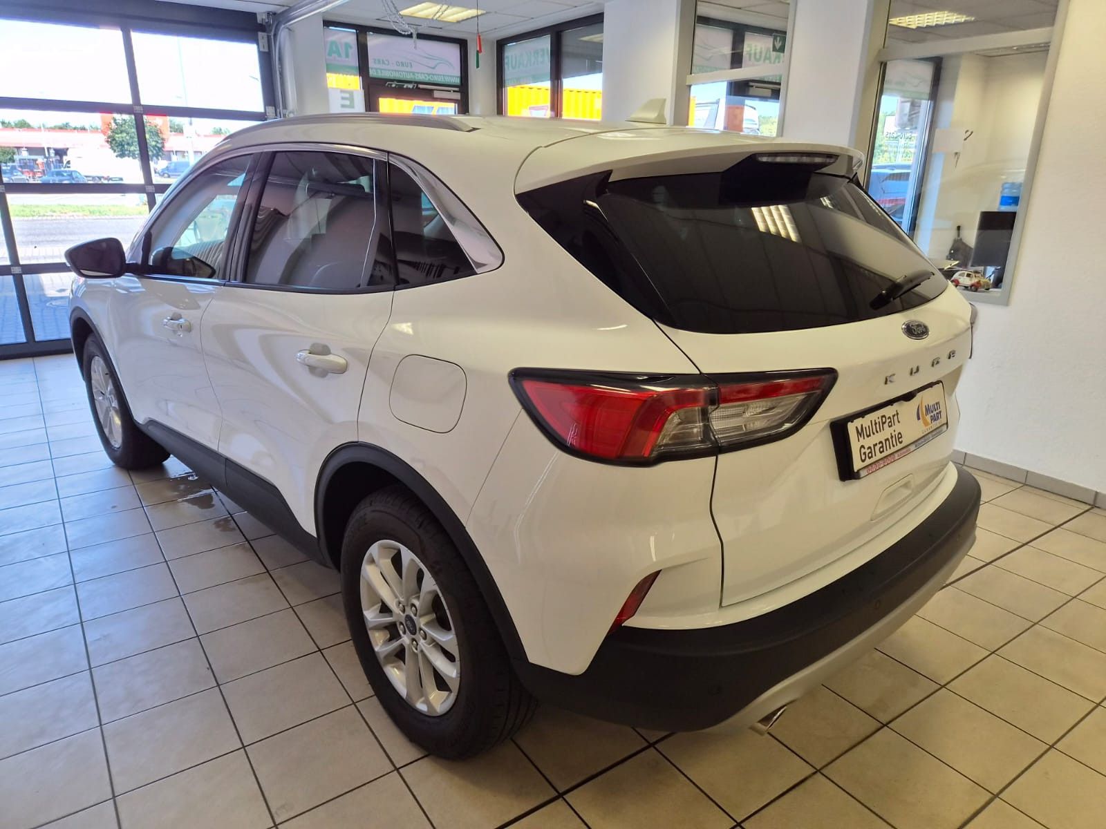 Fahrzeugabbildung Ford Kuga Titanium X / AUTOMATIK / GARANTIE / LED