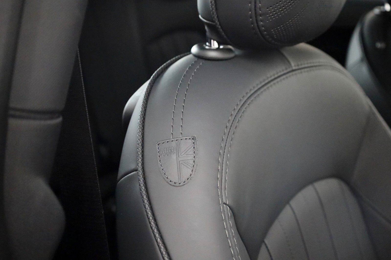 Fahrzeugabbildung MINI Cooper S, Yours Trim,Leder,Navi,Kamera,ACC,HUD