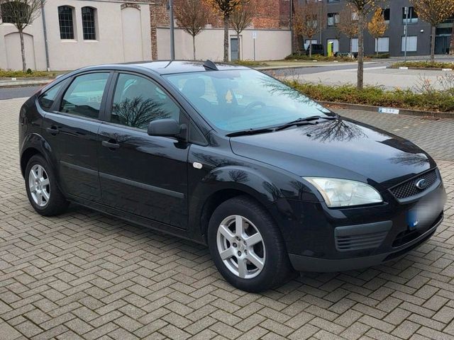 Ford Focus 1.6 Benzin Top Winterauto mit T...