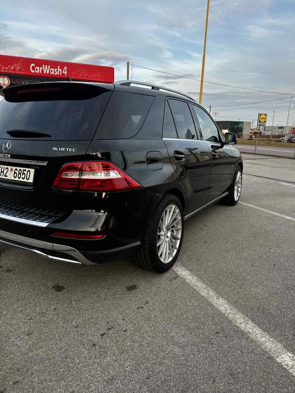 Mercedes-Benz ML 350