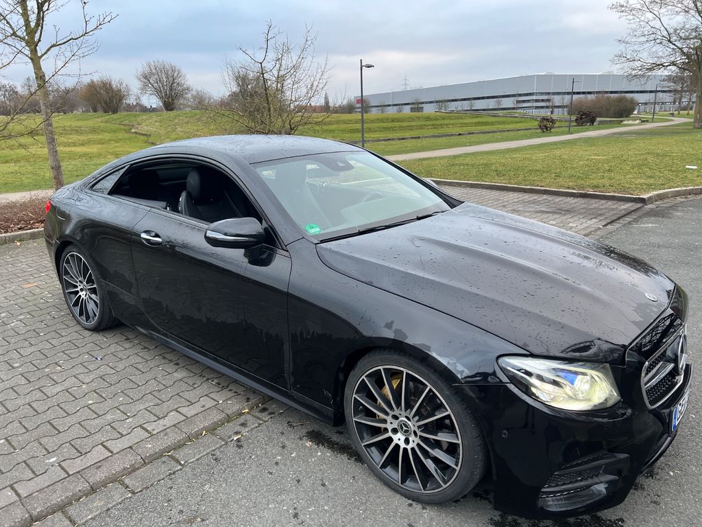 Image of Mercedes-Benz E 220