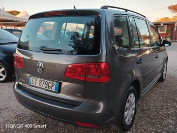 Volkswagen Touran - 5
