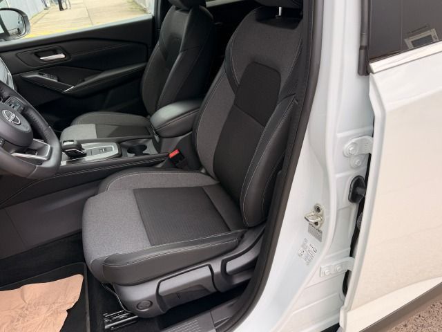 Fahrzeugabbildung Nissan Qashqai 1.3 DIG-T Xtronic N-Connecta*Winterpaket