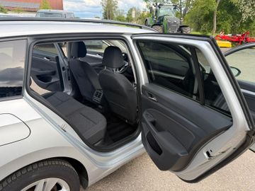 Volkswagen Golf - 12