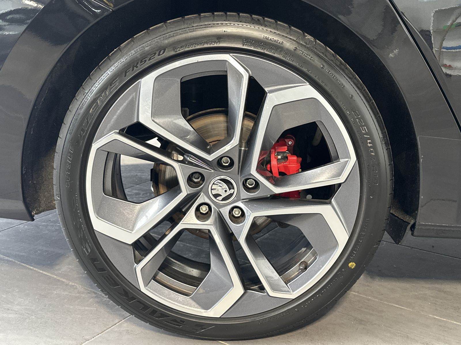 Fahrzeugabbildung SKODA Octavia Combi RS Plus NAV+LED+ACC+AHK+SHZ+CANTON
