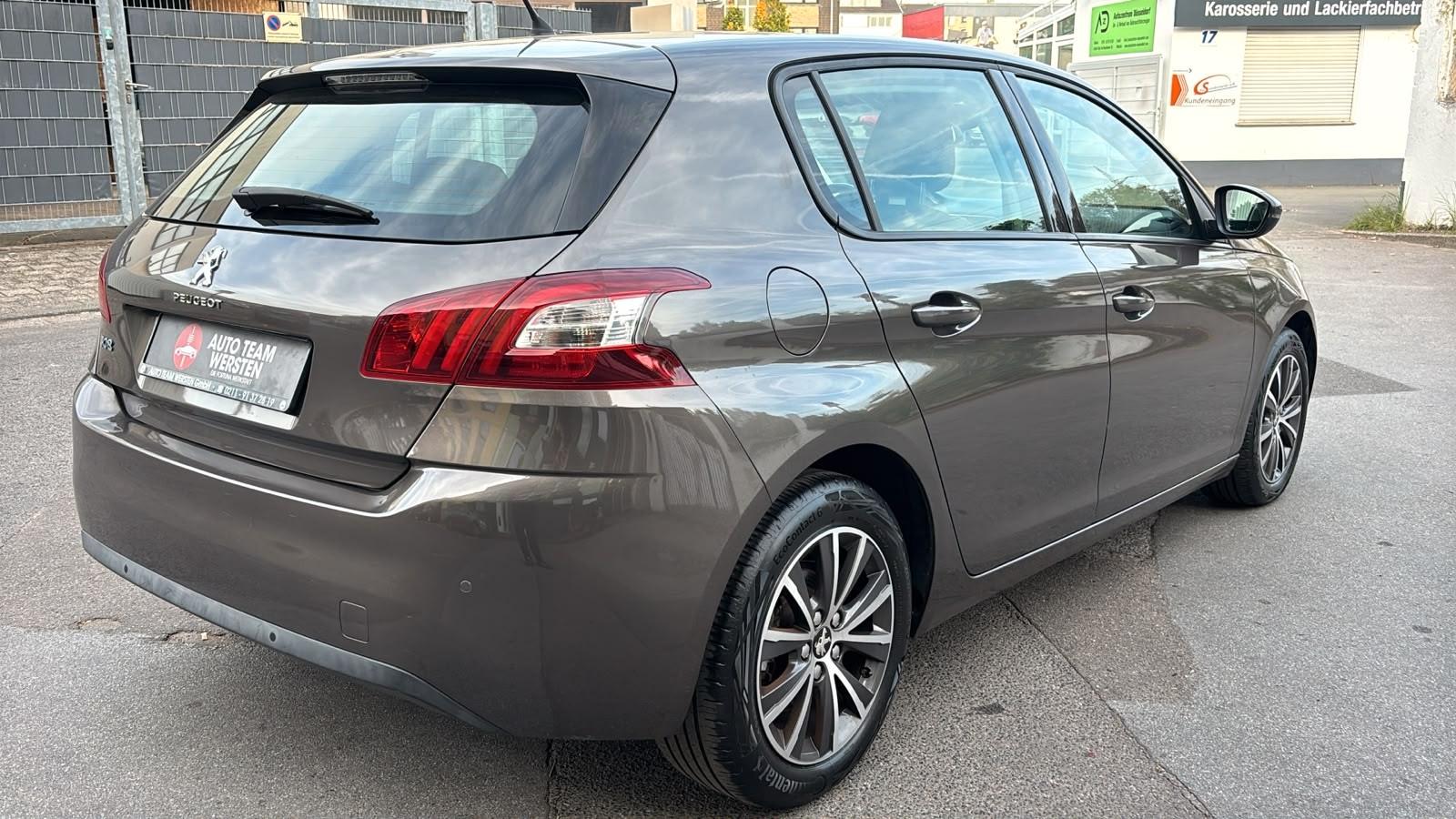Peugeot 308 Active *1.2 Benzin* *Gut gepflegt*