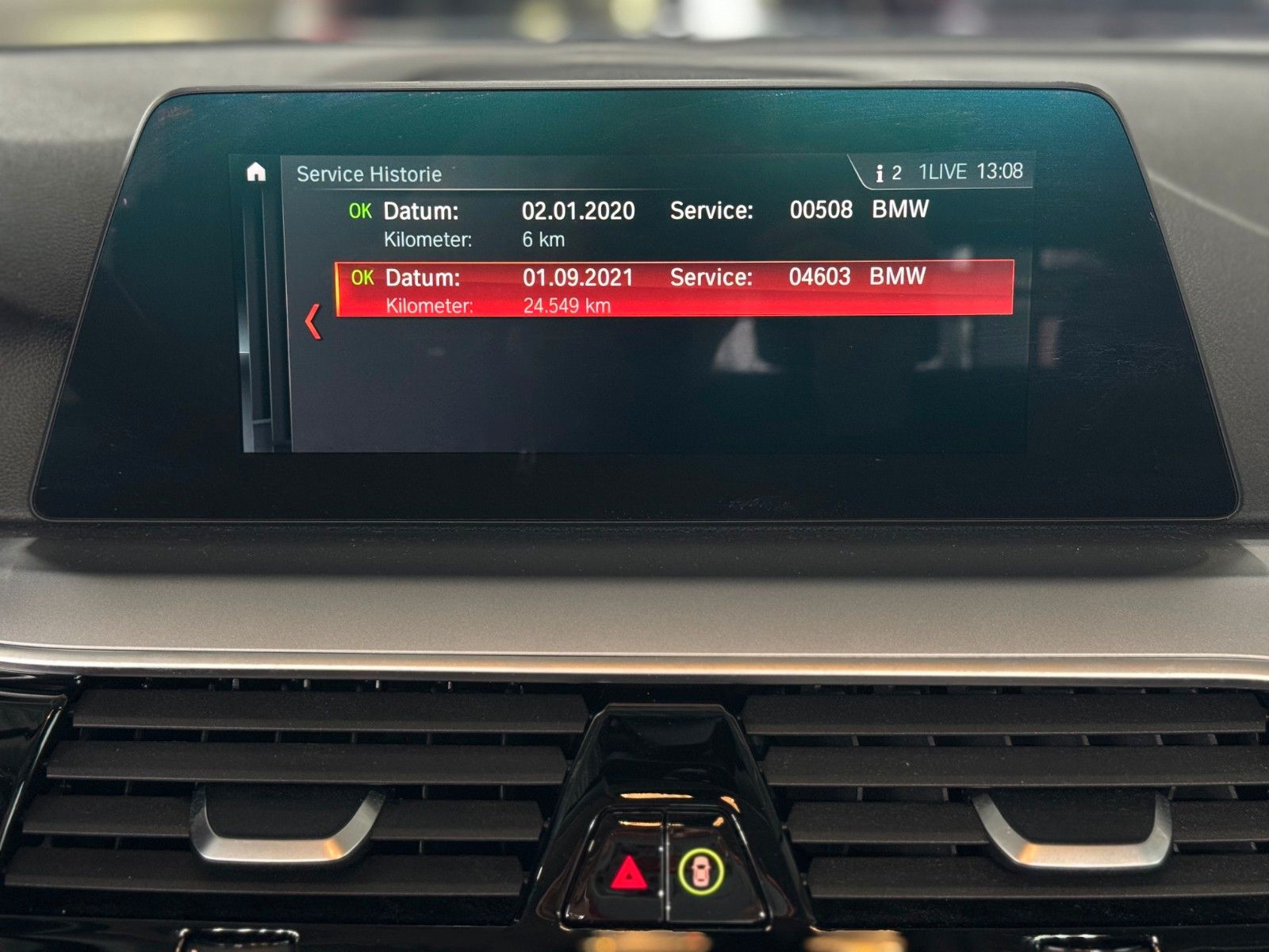 Fahrzeugabbildung BMW 520 d Touring "Business-P. Navi Connected Plus"