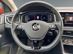 Fahrzeugabbildung Volkswagen Polo Highline -17"LM*Kamera*Panorama*LED*2xKlima