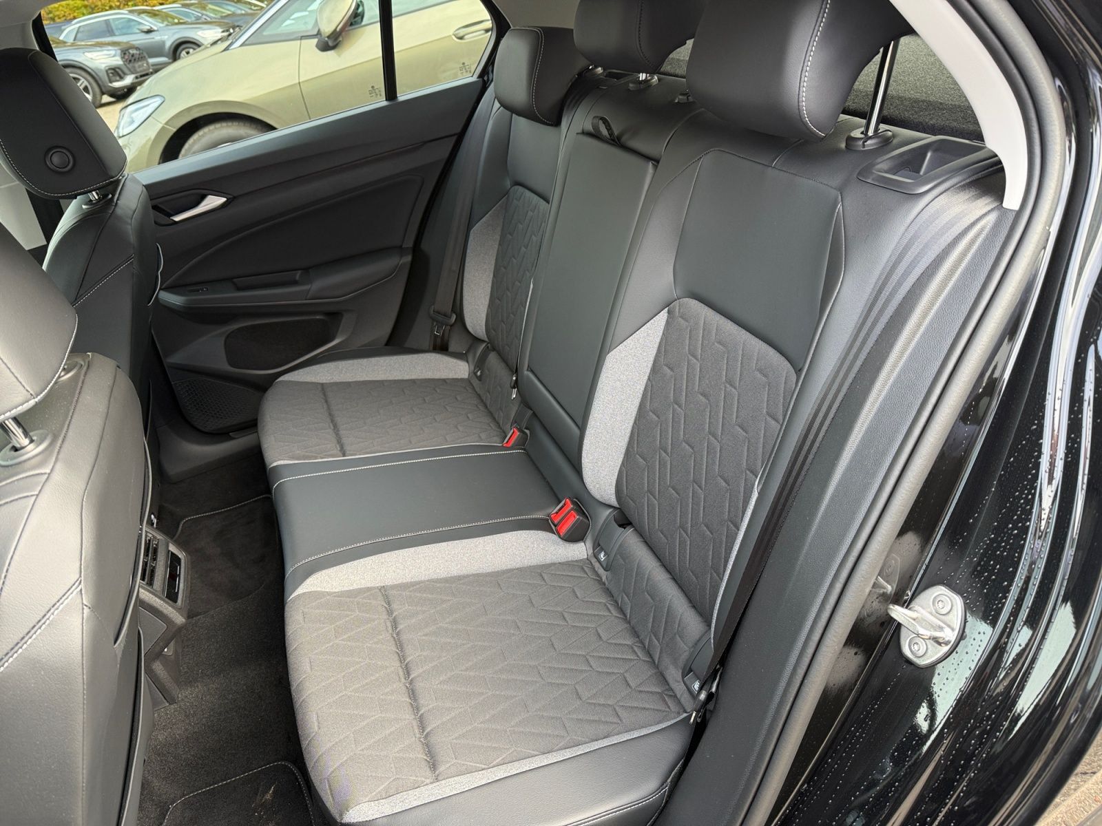 Volkswagen Golf - Bild 14