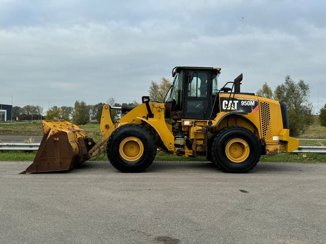 CAT 950M Wheel loader