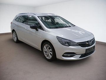 Fotografie Opel Astra K Sports Tourer Elegance mit Navigation