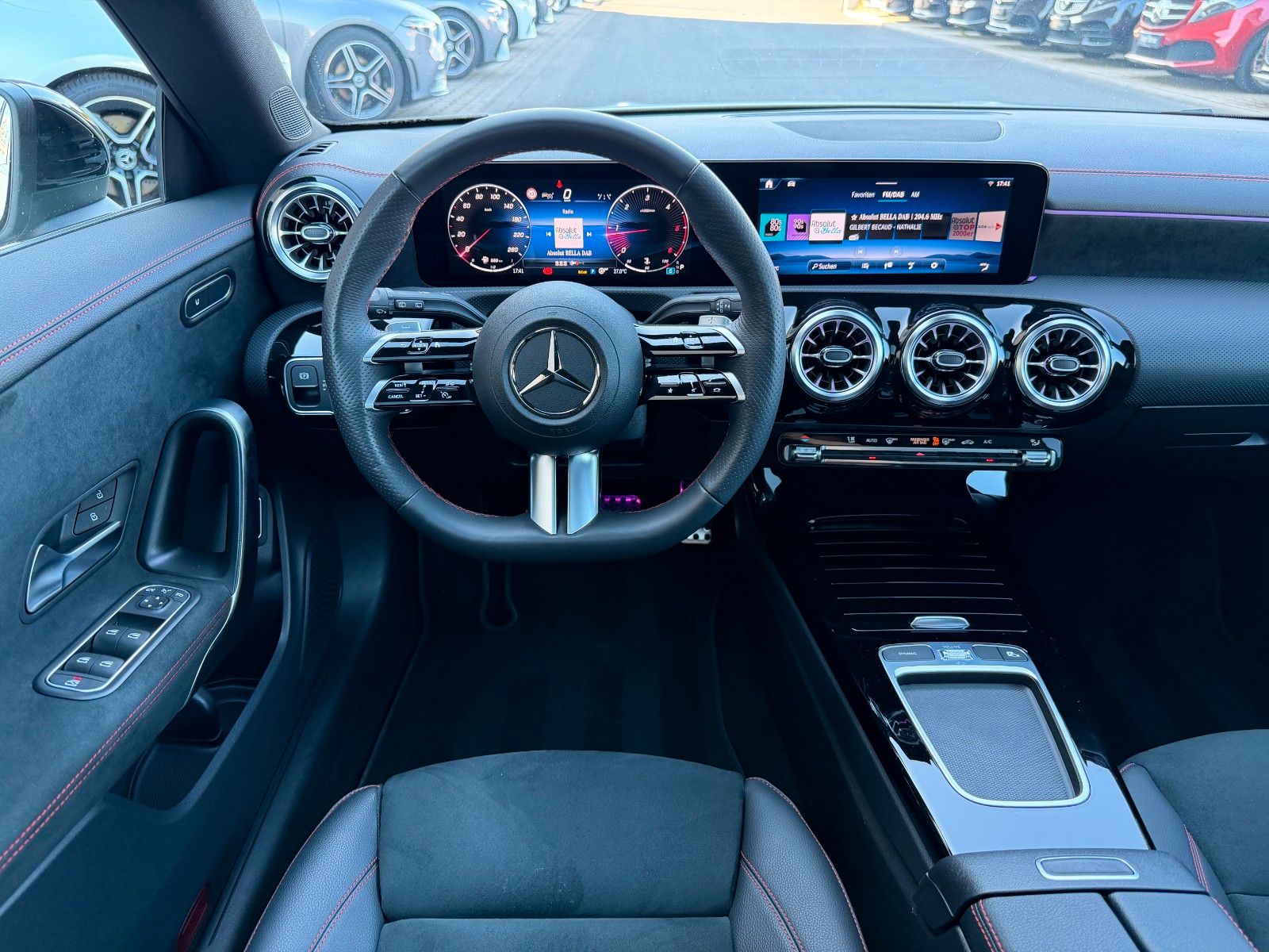 Fahrzeugabbildung Mercedes-Benz CLA 220d SB AMG+Pano+Distr+AHK+Night+Ambiente