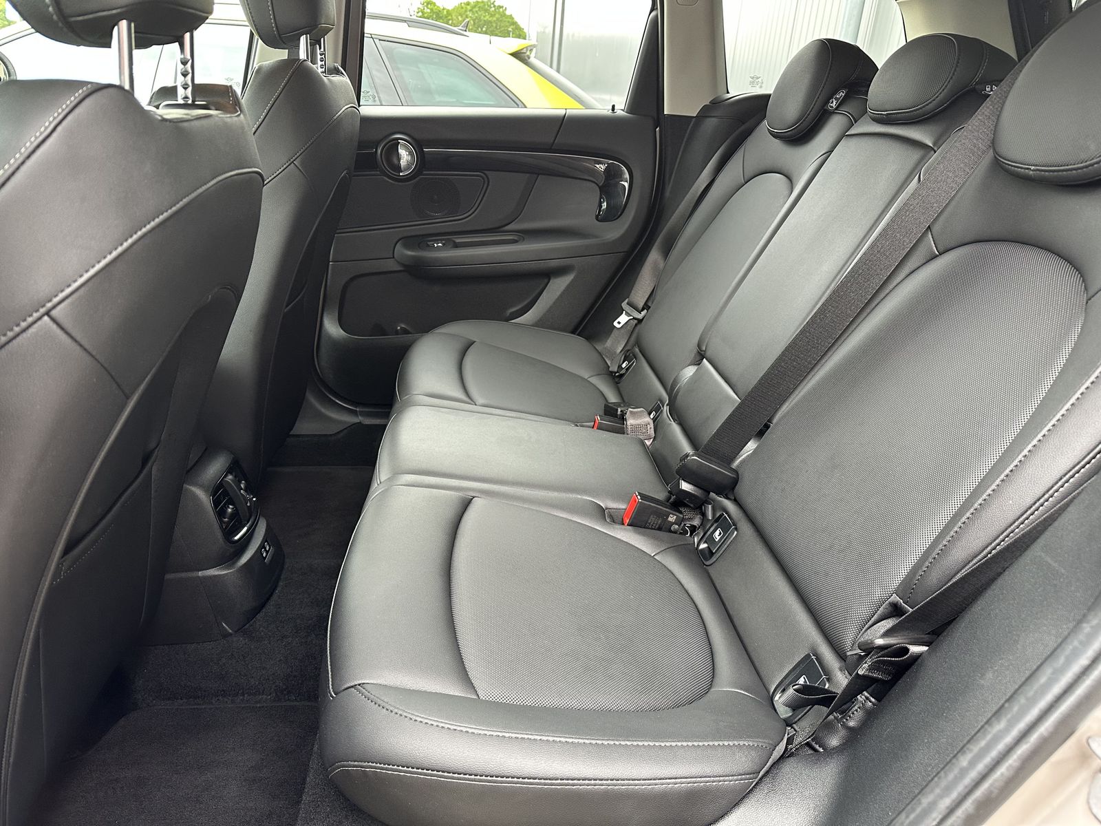 Fahrzeugabbildung MINI Countryman Cooper SE Classic All4 NAV+LED+KAM+MI