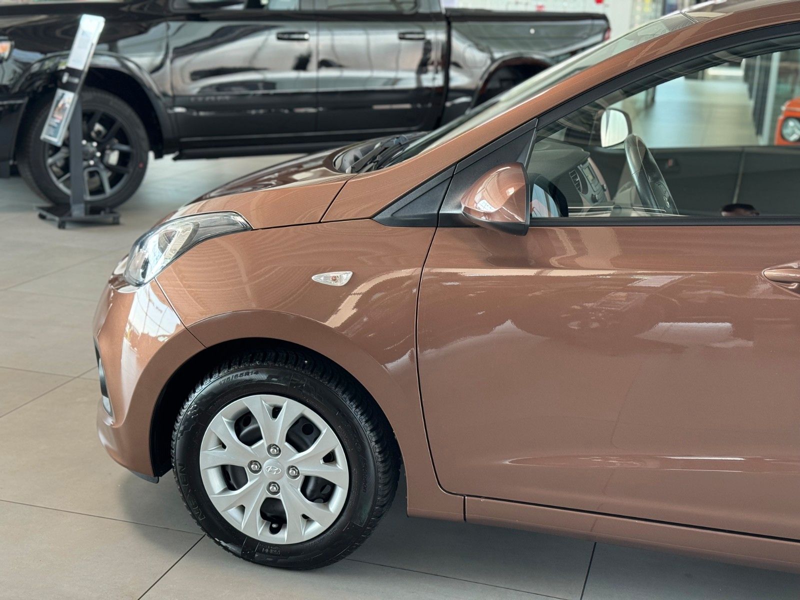 Fahrzeugabbildung Hyundai i10 1.0 Trend  Klima Sitzheizung Allwetterreifen