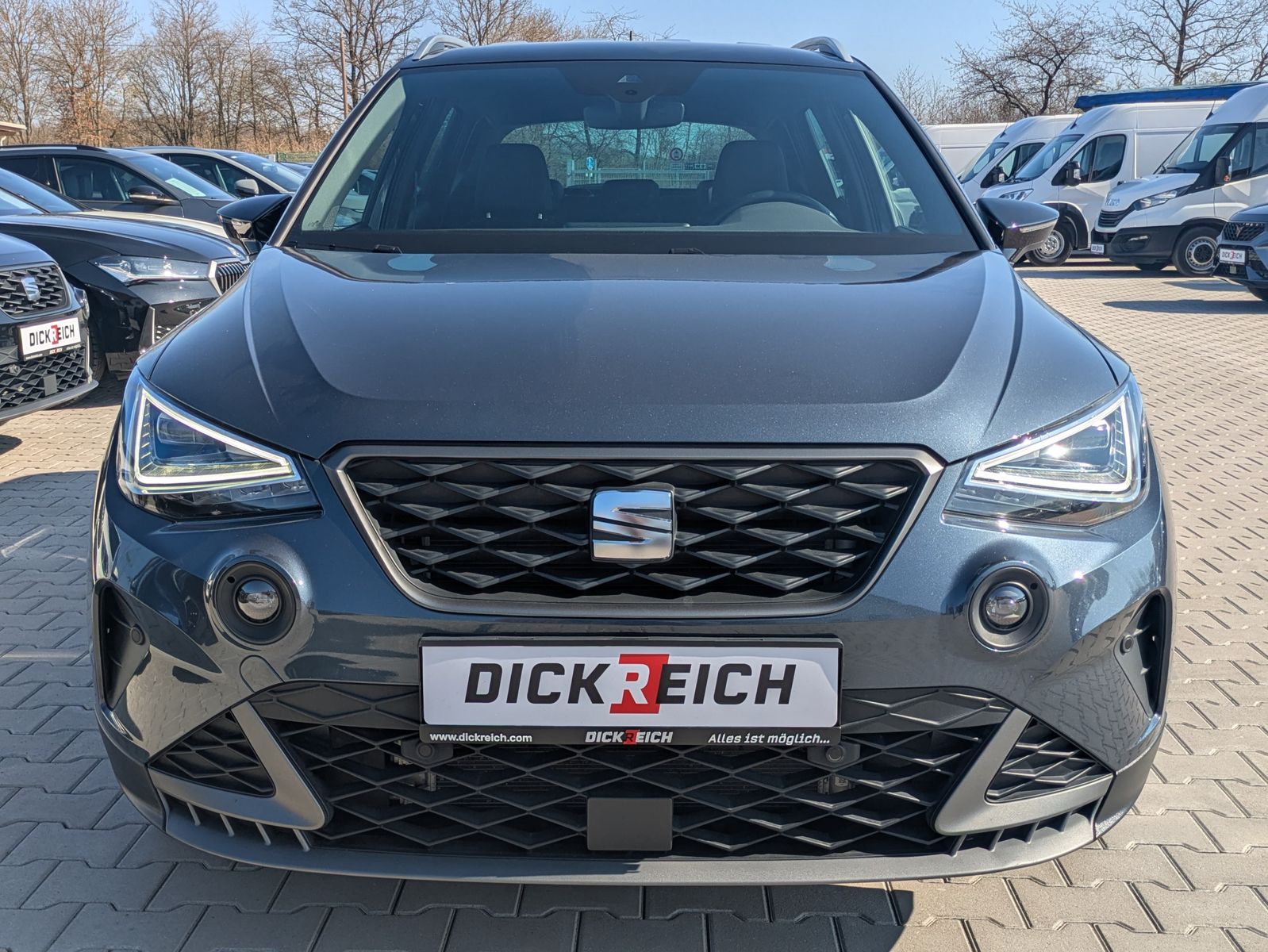 Fahrzeugabbildung SEAT Arona 1.0 TSI FR DSG AHK*ACC*LED*APP*DAB*KAMERA