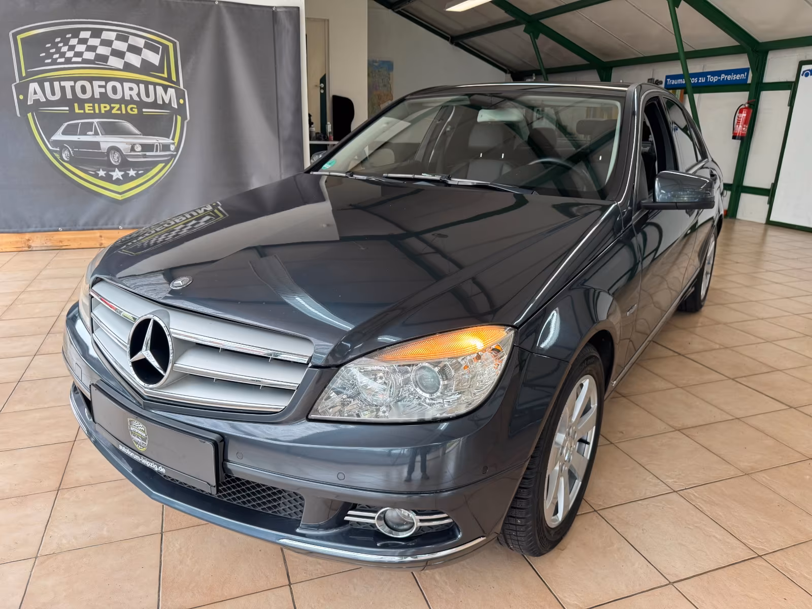 Mercedes-Benz C 180 CGI BlueEfficiency | PDC | SHZ | HU NEU |