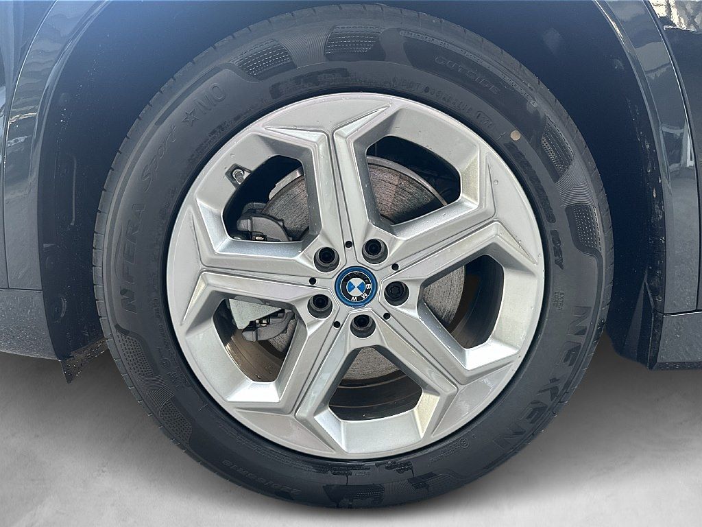 BMW iX1 - Bild 8