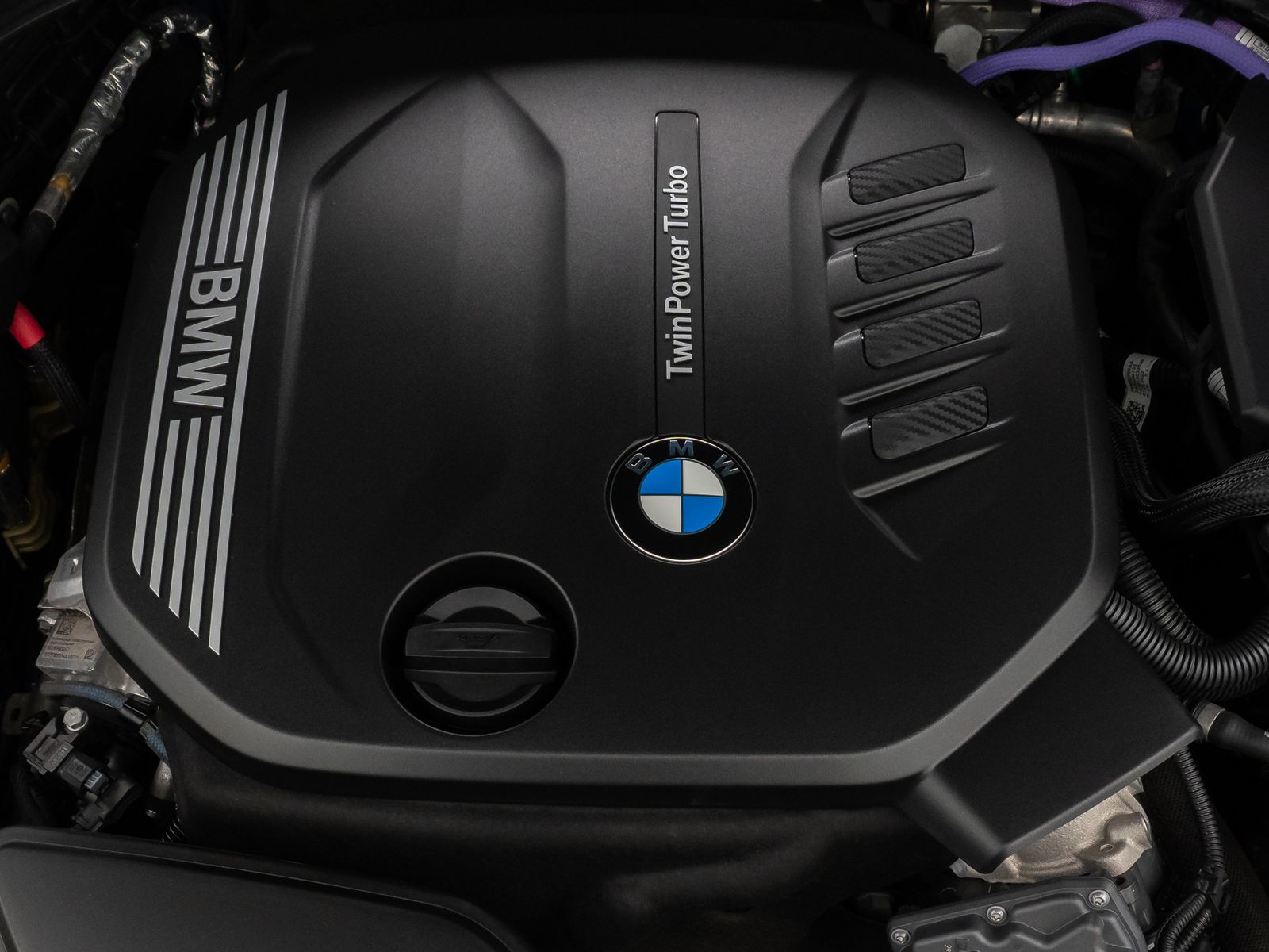 Fahrzeugabbildung BMW 520d Luxury Line HUD DAB Kamera HiFi Panorama