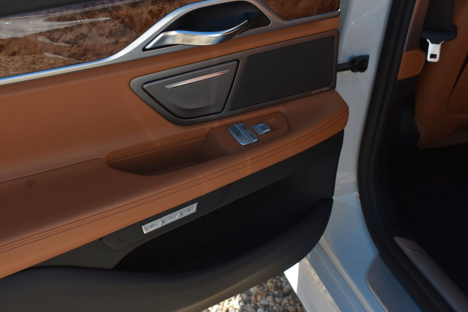 Fahrzeugabbildung BMW 750d Lim xDrive M Sport Laser 1 Hand Voll TVfond