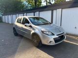 Renault Clio Expression 1.2 16V 75  Tom Tom Edition  - Renault Clio: 16v Expression