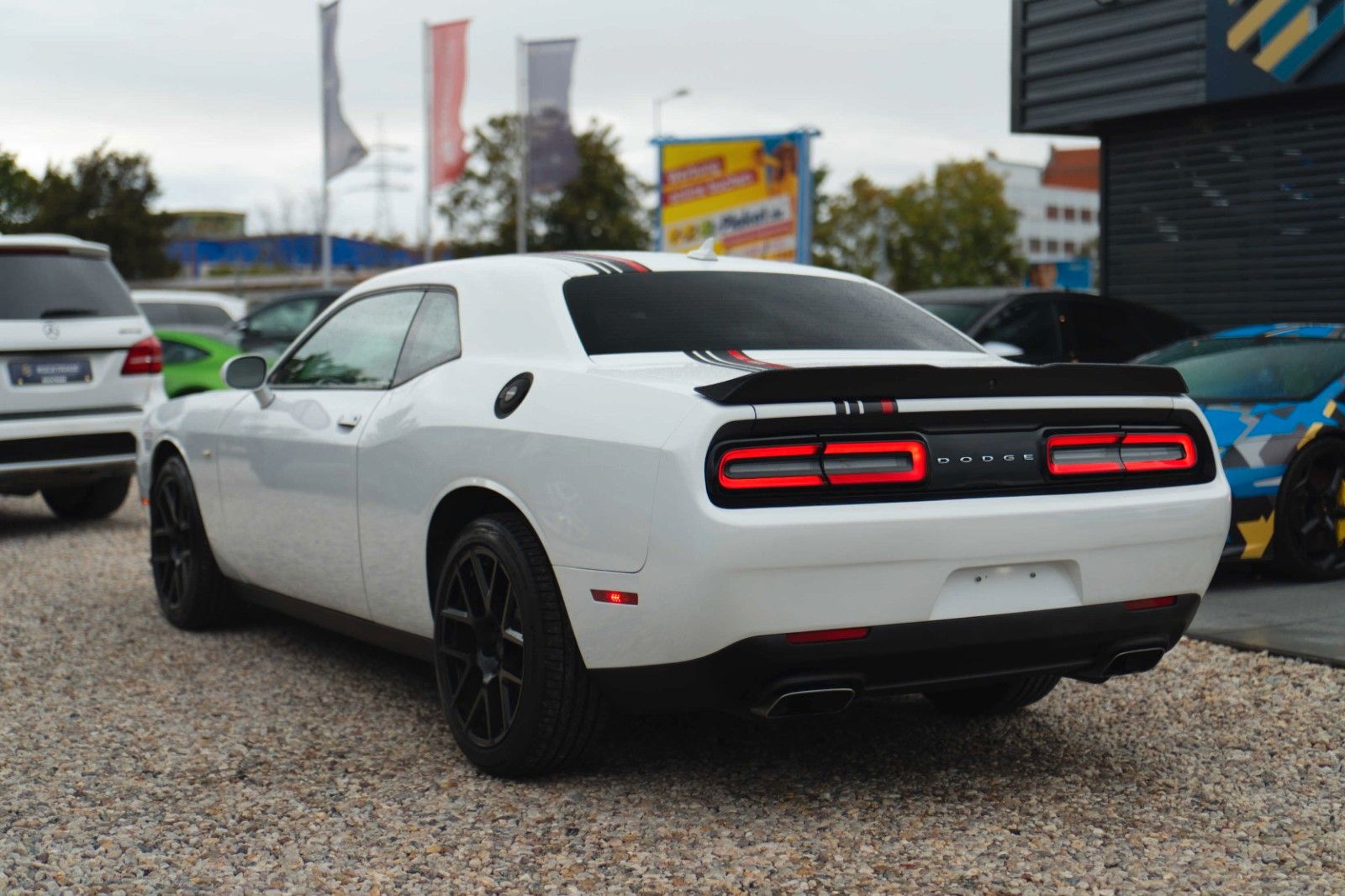 Fahrzeugabbildung Dodge Challenger 5.7 V8 R/T SRT Style *LED*20 Zoll*