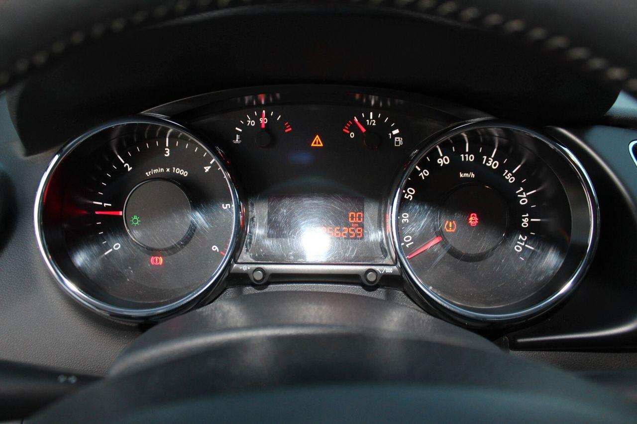 Peugeot 3008 2015 — photo 12
