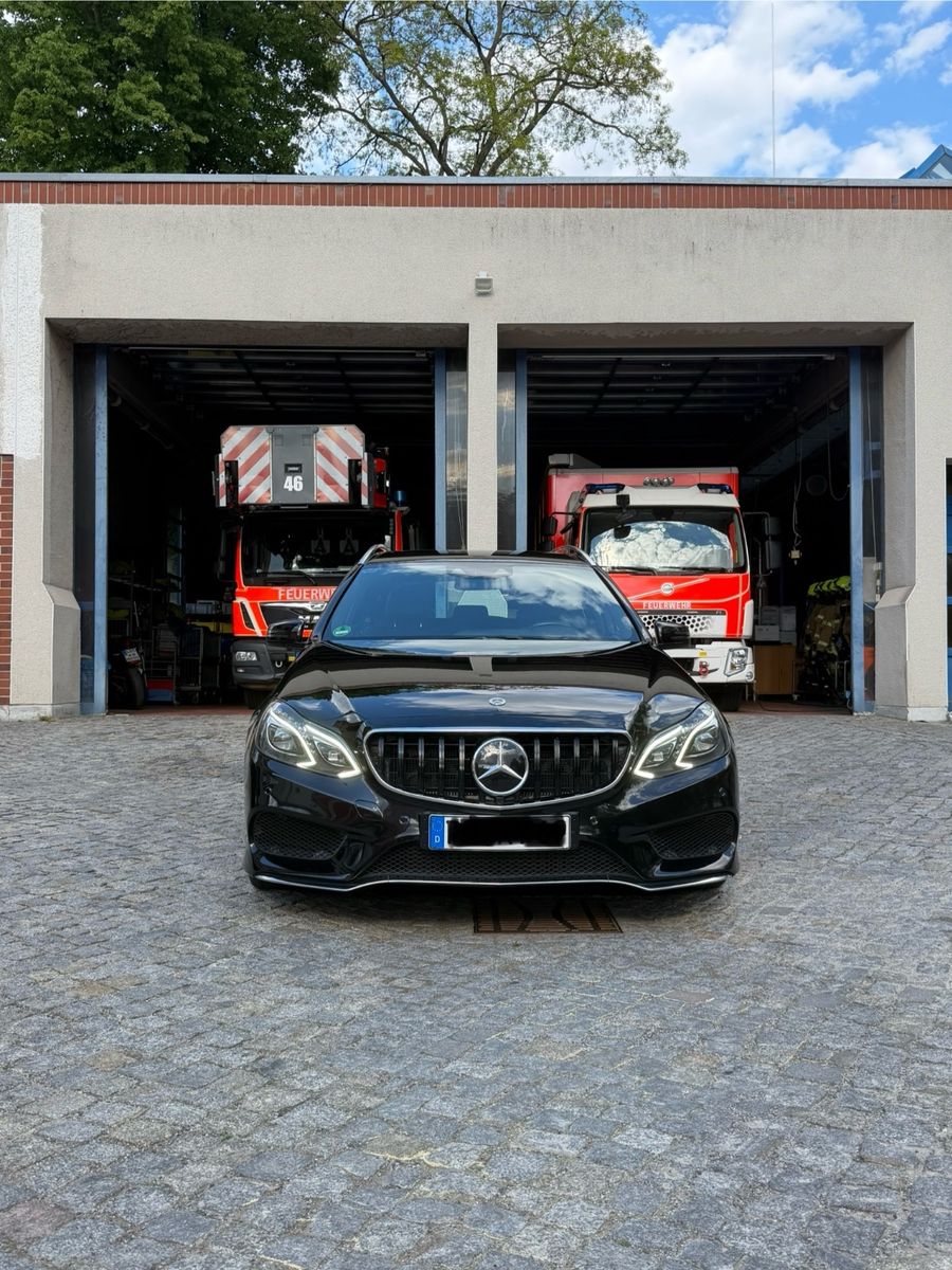 MERCEDES-BENZ MERCEDES BENZ E 220 4MATIC AMG TOP