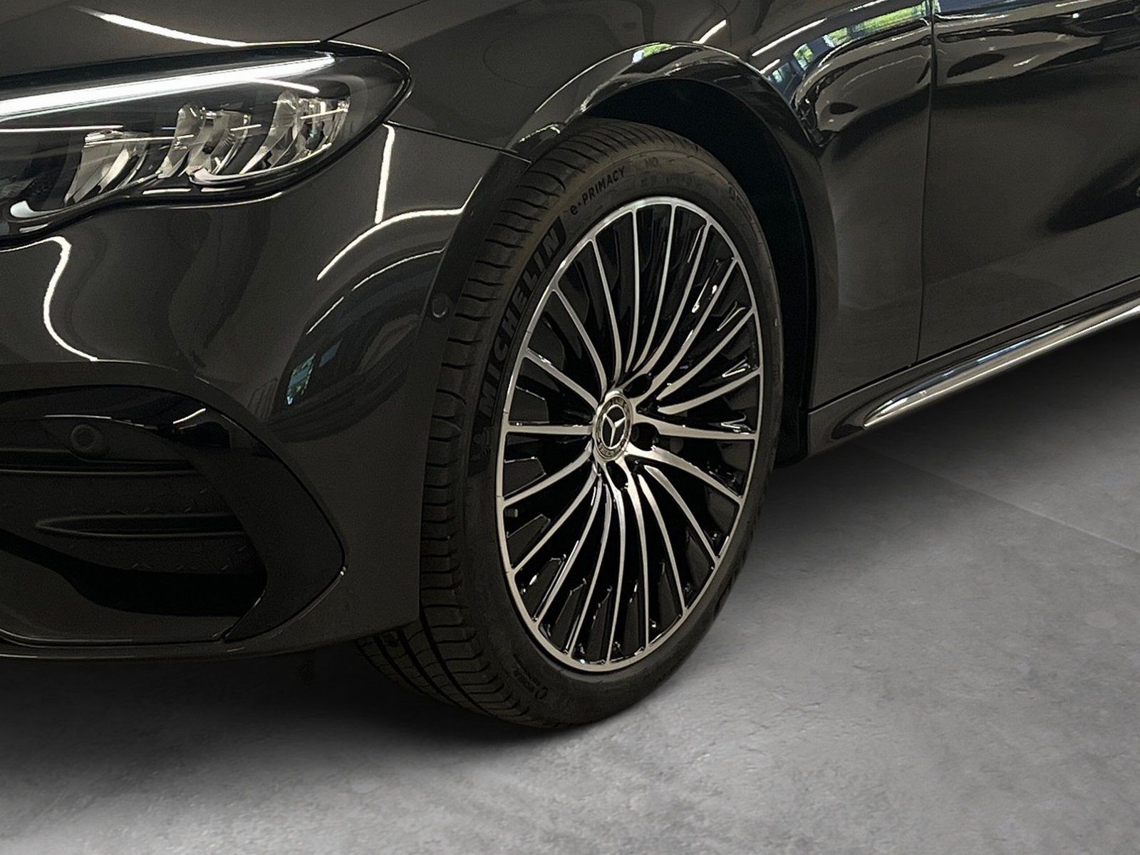 Fahrzeugabbildung Mercedes-Benz E 300 de AMG*Distronic*360*Pano*Burmester*Totwin