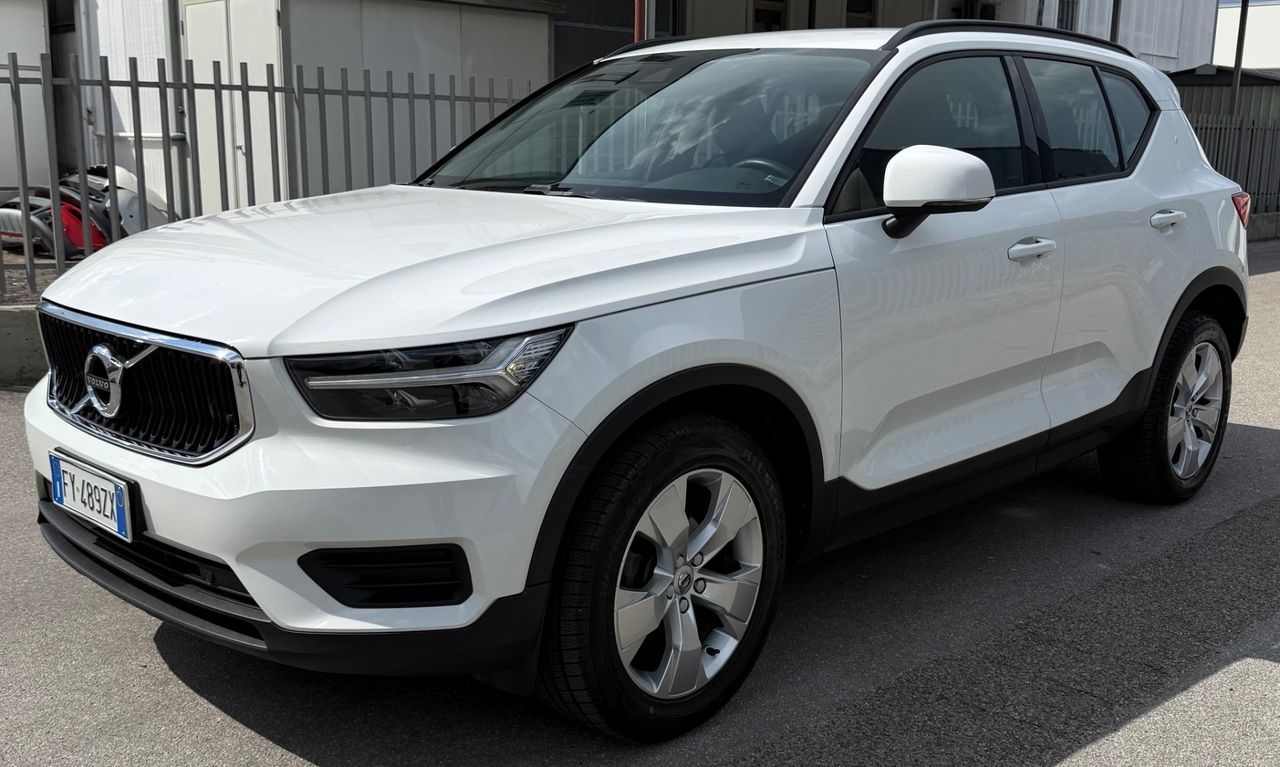 Volvo XC40 2.0 DIESEL 150cv imagem 3