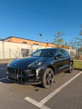 Porsche Macan S*Zweitehand*Panorama*Bose* Voll - Porsche Macan mit Benzin-Antrieb: Geländewagen, Automatik