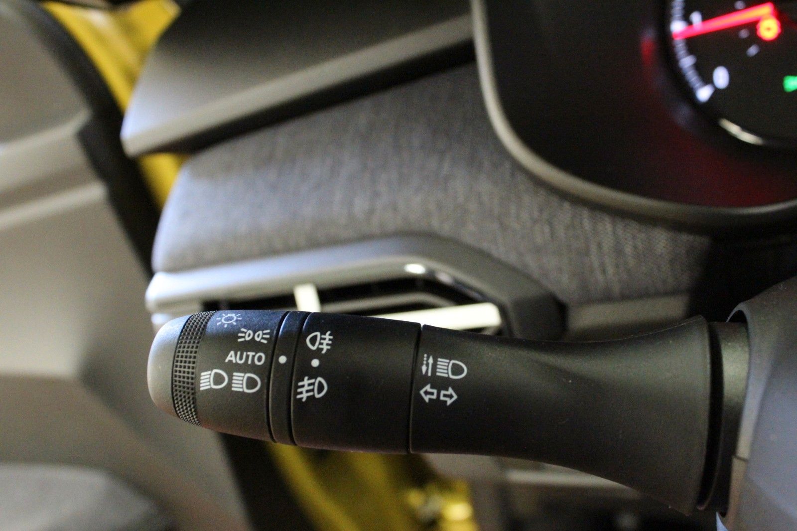 Fahrzeugabbildung Dacia Sandero TCe 100 Expression*Winterpaket* *MJ 2026