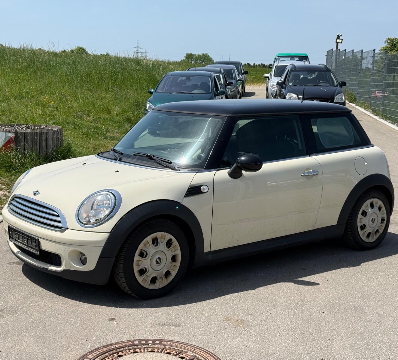 MINI Cooper 1.6 *LEDER*6.GANG*START/STOPP*ALUFELGEN*