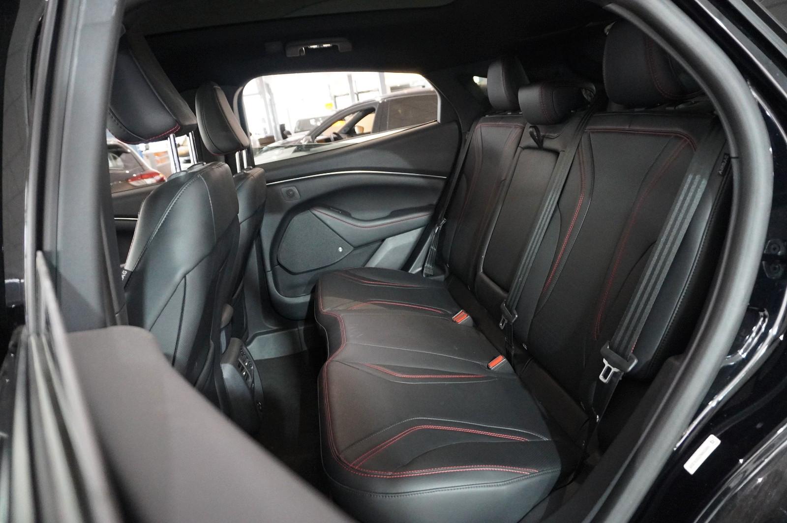 Ford Mustang Mach-E PREMIUM AWD 99KWH NAVI/360°/AHK