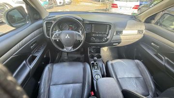 Mitsubishi Outlander - 7