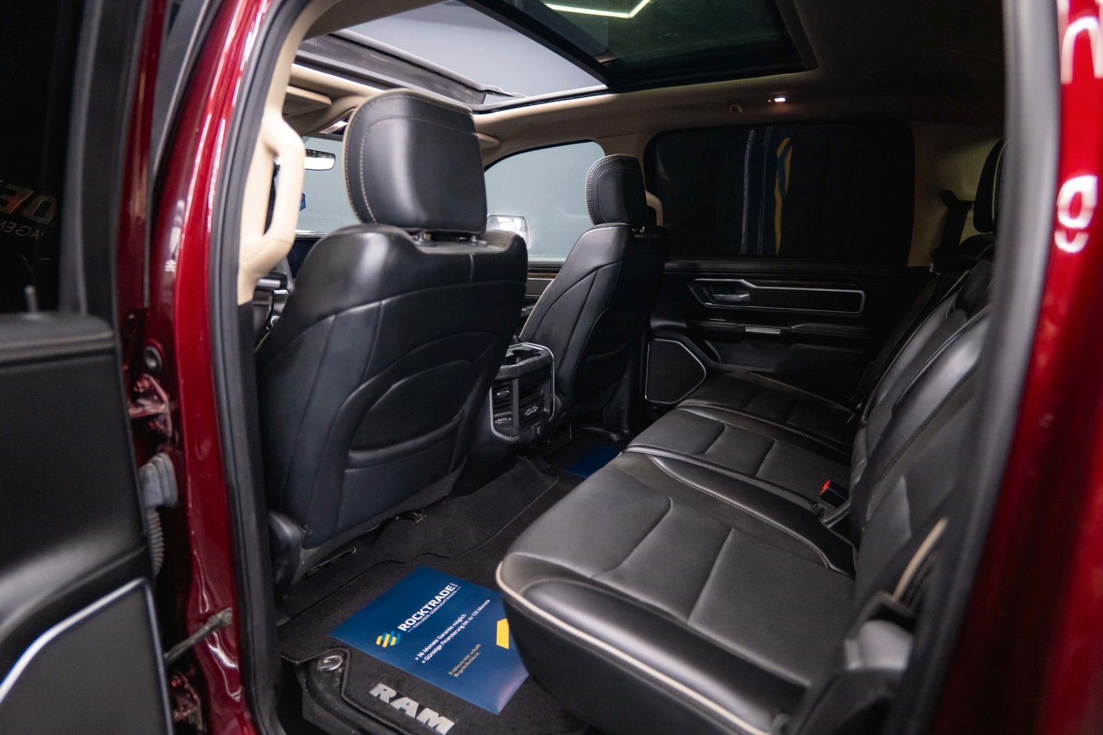Fahrzeugabbildung Dodge RAM 5.7 V8 HEMI 4x4 NIGHT LARAMIE *Unfallfrei*