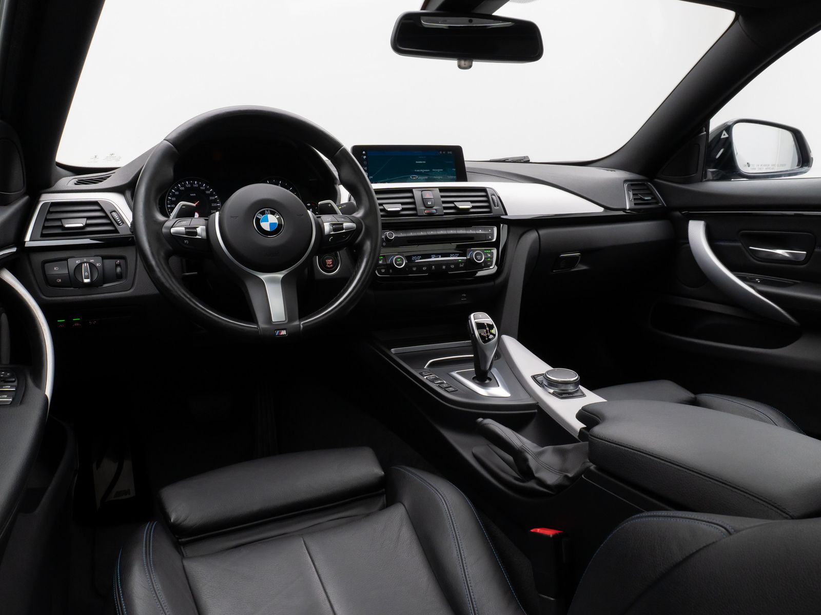 Fahrzeugabbildung BMW 430 Gran Coupé M Sport Glasdach Kamera HUD HiFi