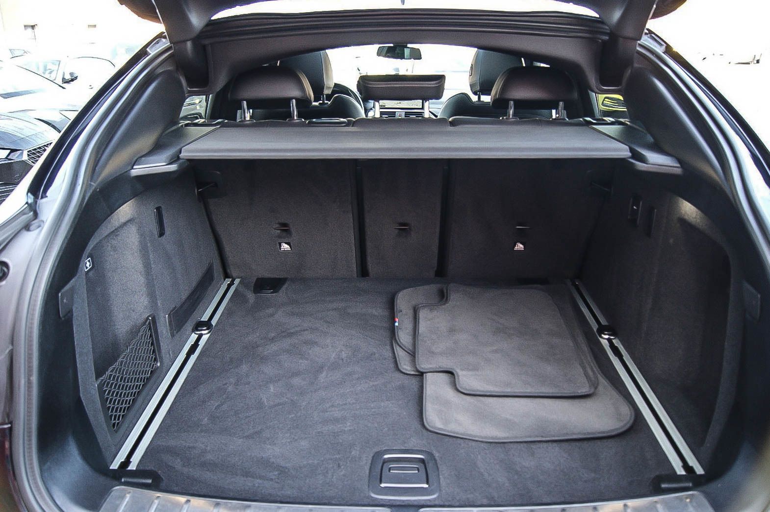 Fahrzeugabbildung BMW X4 xDrive 20 d M Sport X HUD ANHZV STHZG PANO