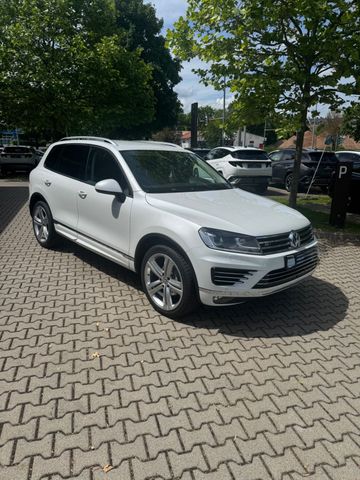 VW Verkaufe gepflegten VW Touareg R-line