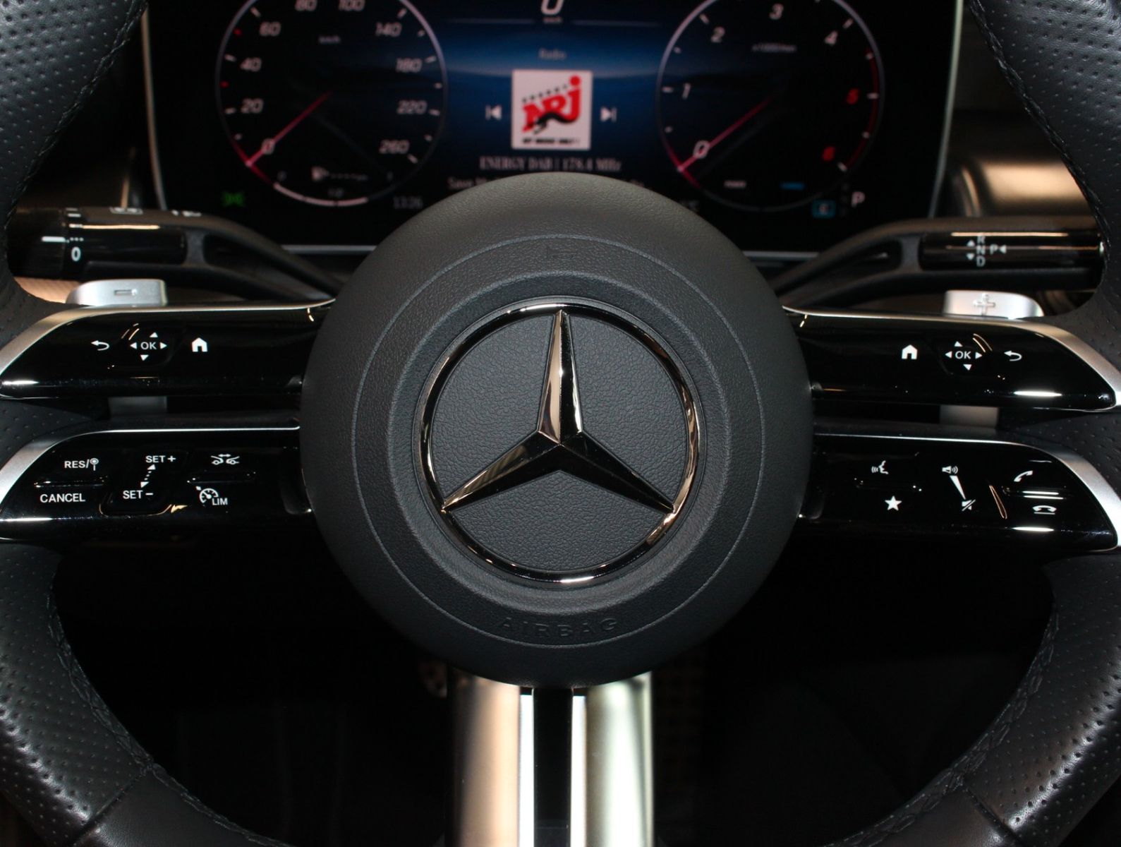 Fahrzeugabbildung Mercedes-Benz GLC 220 d 4Matic Edition AMG Line 1.HAND|5.602KM