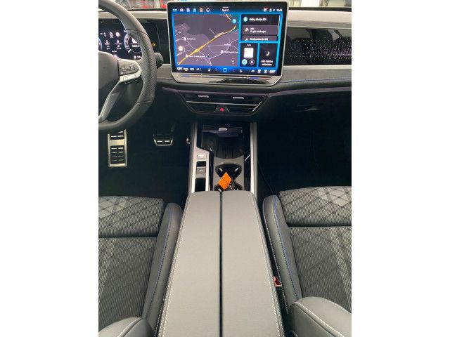 Passat R-Line 2.0 TDI DSG 4motion PANO+AHK