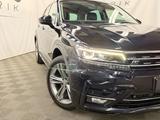 Volkswagen Tiguan*R-Line*4Motion*1.HAND*HEADUP*AHK*PDC* - Volkswagen Tiguan: Schwarz