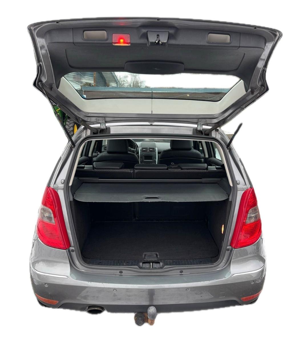 Mercedes-Benz A180 2009 — photo 8