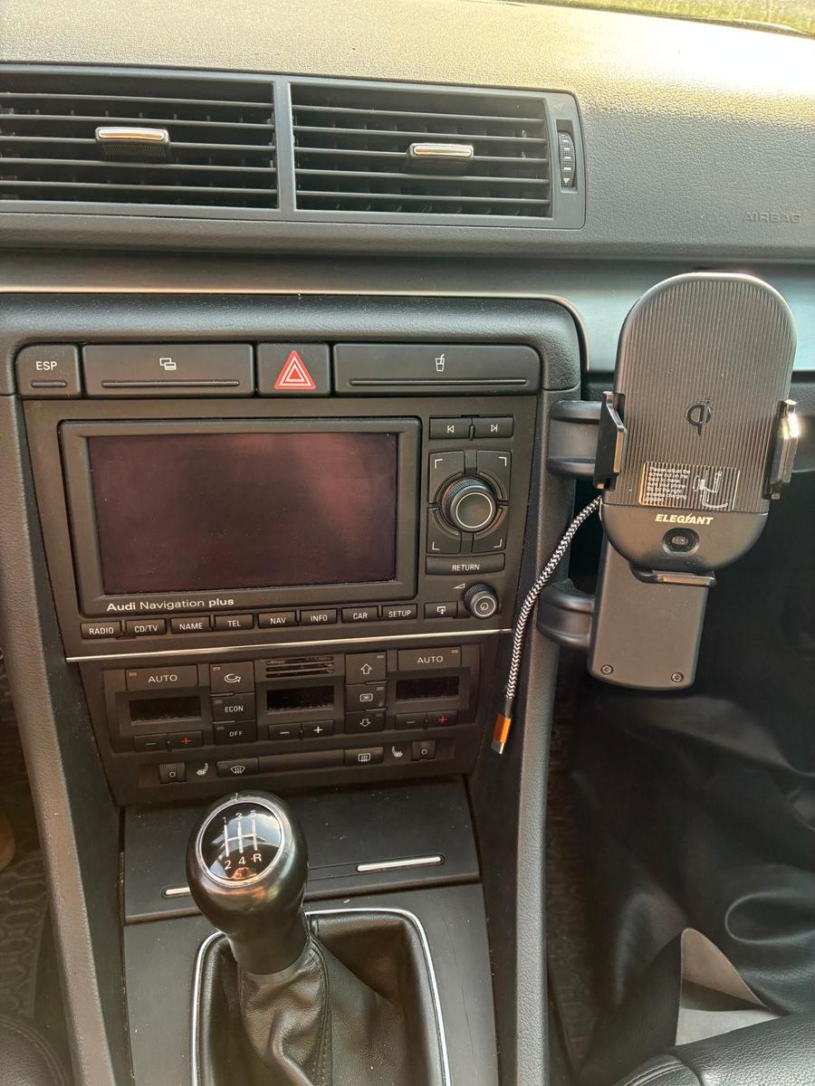 Audi A4 2005 — interior